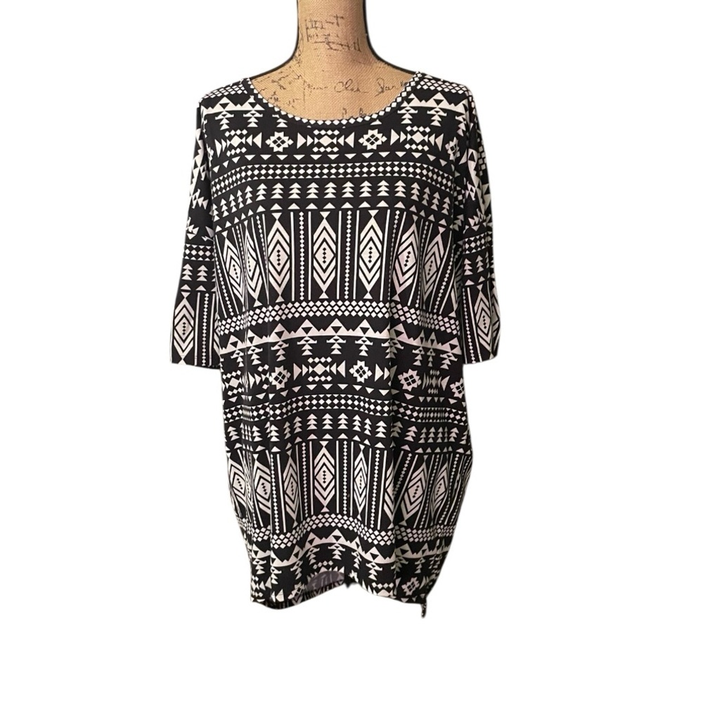 LuLaRoe Irma Tunic Top